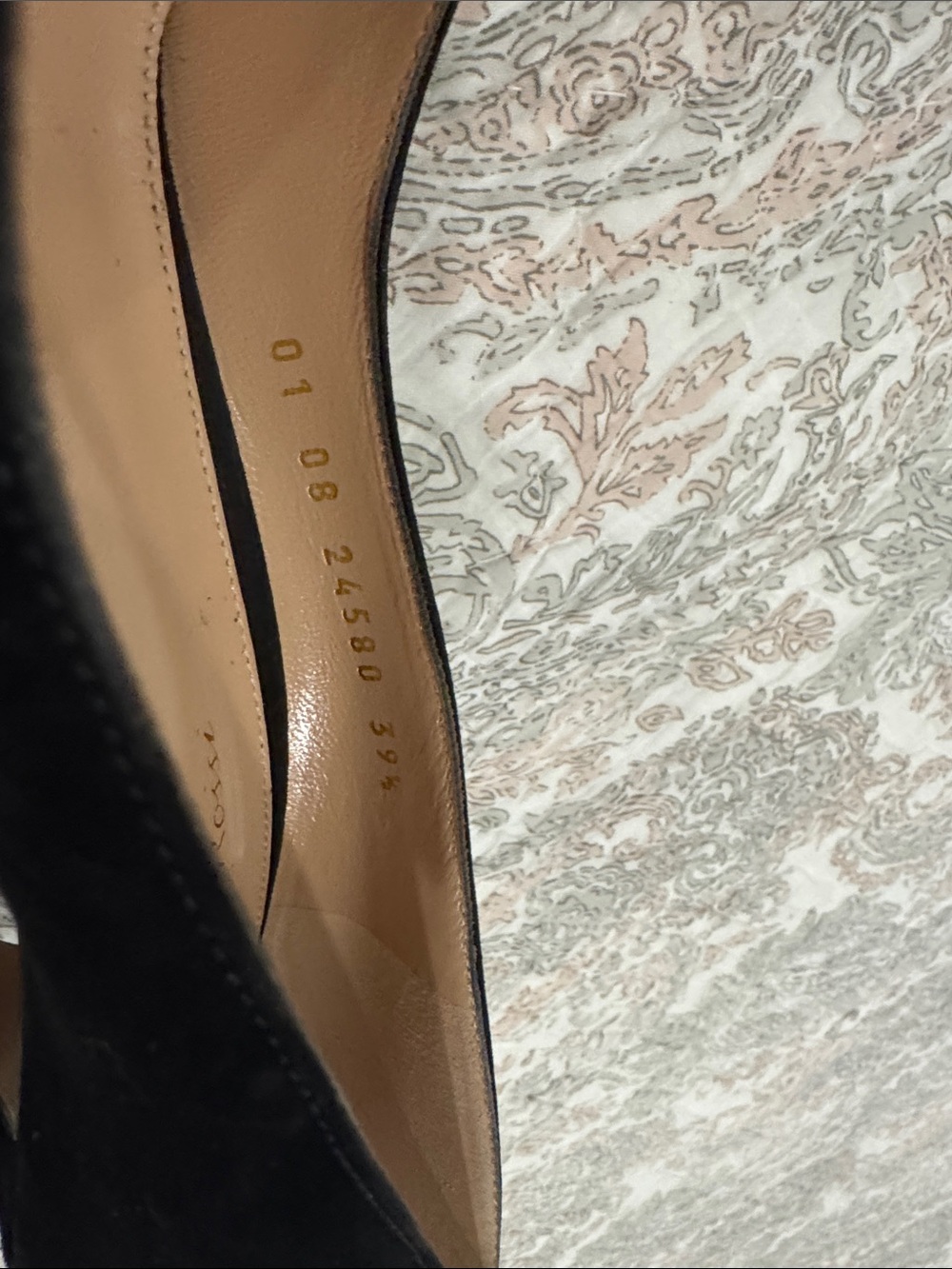 Gianvito Rossi Black Pointed Toe Pumps - Picture 6 of 12